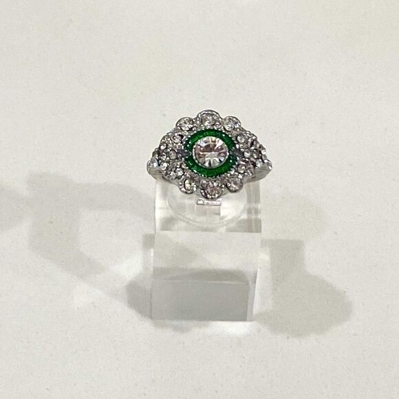 VINTAGE Deco Emerald Green Ornate Gemstone  Cocktail Ring filigree - Picture 3 of 10
